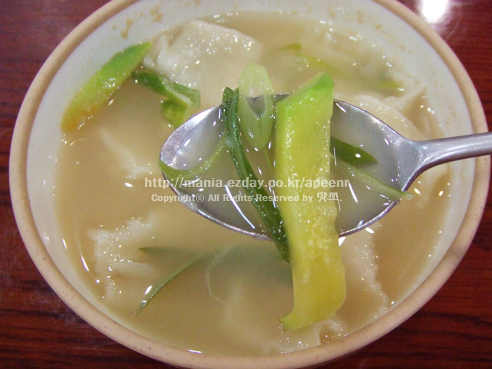 [수서칼국수]비빔국수를 주문하면 수제비와 보리밥이 공짜!