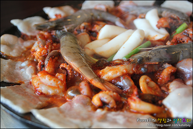 [강북맛집/홍대맛집]홍s 쭈꾸미 - 새련된 매운맛인 쭈삼새와 알마니 볶음밥에 홀릭!