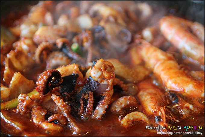 [강북맛집/홍대맛집]홍s 쭈꾸미 - 새련된 매운맛인 쭈삼새와 알마니 볶음밥에 홀릭!