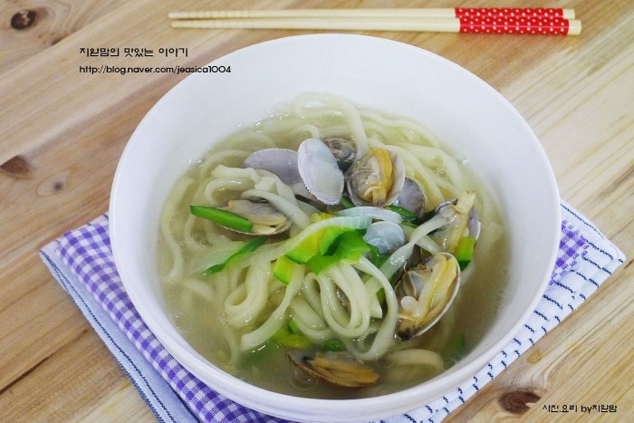 바지락칼국수 이미지