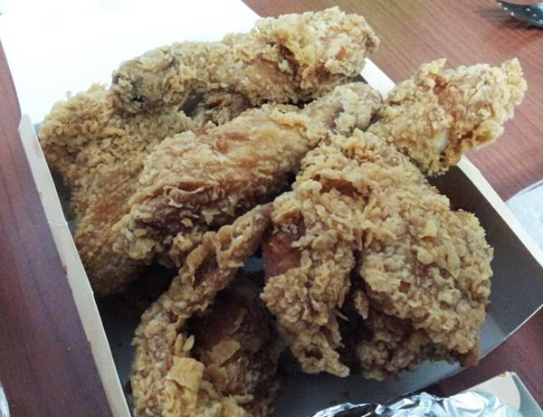 괴안동치킨 부어의 매력♥