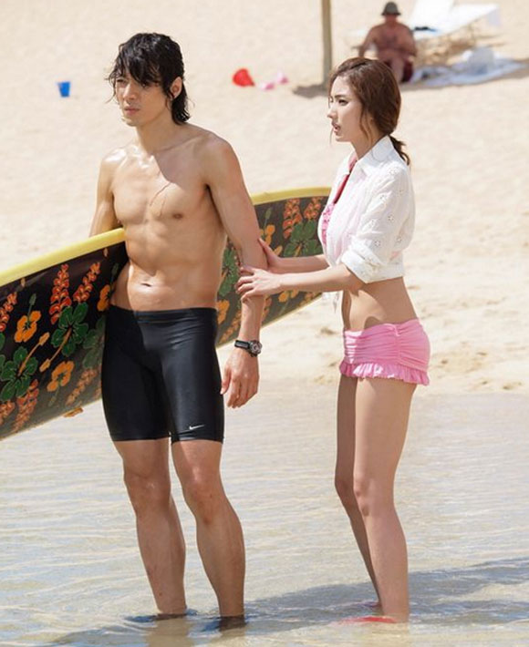 'Á¤½Â¿¬-ÀÓÀ±¼± ³í¶õ'¿¡ ÈÛ½ÎÀÎ ¼ÛÀϱ¹ÀÌ ÇÑ俵°ú ÇÔ²² ¿¬ÀÎÀ¸·Î ³ª¿Ô´ø µå¶ó¸¶ '½ÅÀÌ ºÒ¸®¿î »ç³ªÀÌ'¿¡¼ Âï¾ú´ø ½ºÆ¿ÀÌ ÀçÁ¶¸íµÇ°í ÀÖ´Ù. / MBC Á¦°ø