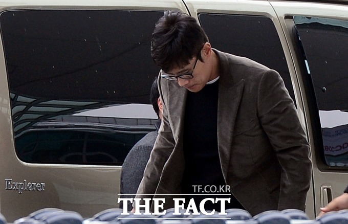 �̺����� 50�� �� ���� ������� ���� �̷� �־��� ���⸦ �¾Ҵ�. ���� �ο��� ���ȭ �� ������ ���� �׿��� Ż�ⱸ�� ��Ÿ���� �ʰ� �ִ�. /�载�� ���� 