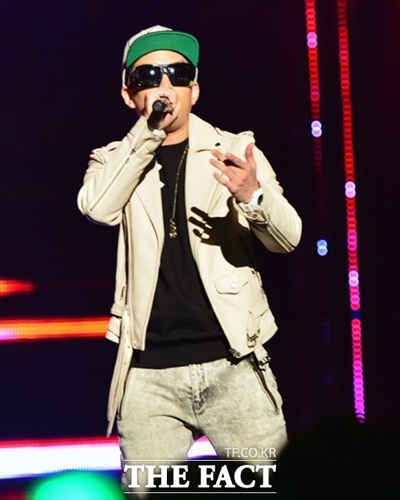 'øø����' ��Ű�� 4�� ���ǿ��� ������ ��Ű���� ������ ��ٰ� �����ߴ�. / ����Ʈ DB