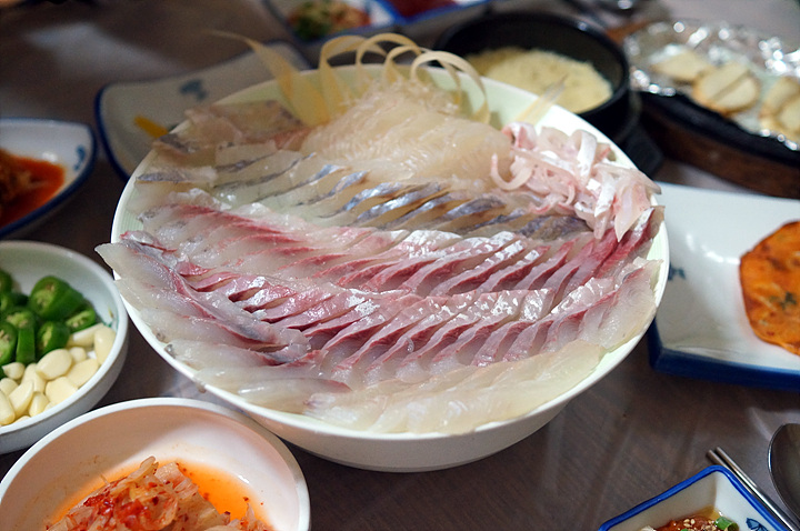 [부산사직동맛집] 해금강횟집 - 인기 만점 동네 횟집