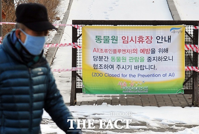 ���ڿ� ���� ������ ���� ���� 12�� ���� 2�� 49���� ���� ������ �ɵ��� �ִ� ��̴���� �ͼ� �������� ������ ���(53) ���� ���ڿ� ���� ������.(������ ��� ����� ������.)/�载�� ����