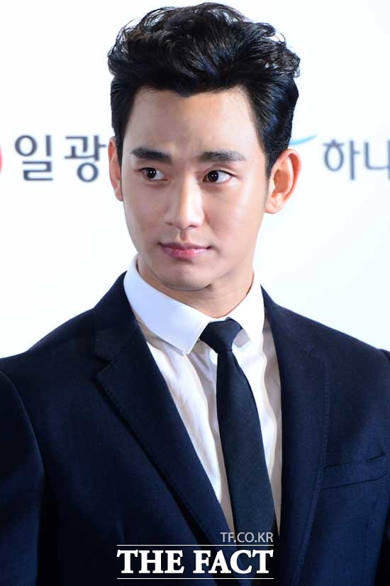 ¼³ Ư¼±¿µÈ ¹¹ ÀÖ³ª? ¼³ Ư¼±¿µÈ¿¡ ´ëÇÑ ´©¸®²ÛµéÀÇ °ü½ÉÀÌ ³ô¾ÆÁö°í ÀÖ´Ù. ¼³ Ư¼±¿µÈ·Î 'Àº¹ÐÇÏ°Ô À§´ëÇϰÔ' '°¨±â' '´õ Å×·¯ ¶óÀ̺ê' µîÀÌ ¹æ¿µµÈ´Ù. /³²À±È£ ±âÀÚ