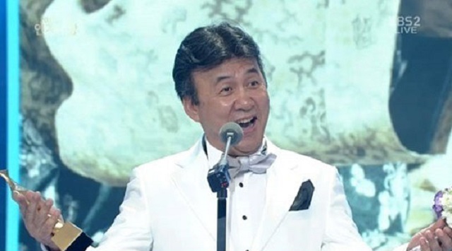 ڿ ' 뷡' ڿ԰  KBS  ûĿ  ޾Ҵ. ڿԴ    Ƶ ߾ϸ ' 뷡'   ҷ. / KBS  ĸó