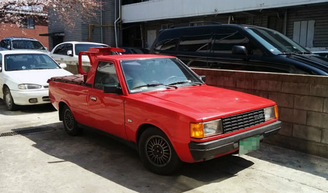 º¸¹èµå¸² À¯Àúµéµµ ³î¶õ ¿ÃµåÄ«. ±¹³» ÀÚµ¿Â÷ Ä¿¹Â´ÏƼ º¸¹èµå¸²¿¡ ¿ÃµåÄ«ÀÎ Æ÷´Ï ÇȾ÷ Â÷·®ÀÌ µîÀåÇØ ´«±æÀ» ²ø°í ÀÖ´Ù. /º¸¹èµå¸² ĸó