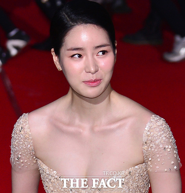 °£½Å ÀÓÁö¿¬, 'Àú´Â º¼·ý½ÅÀ̶ø´Ï´Ù.' °£½Å ÀÓÁö¿¬ÀÇ º¼·ý¿¡ ´©¸®²ÛµéÀº °¡½¿À» ¾µ¾î³»·È´Ù. °£½Å ÀÓÁö¿¬Àº ¿ìÀµºû °¡½¿°ñÀ» ¼ÒÀ¯Çß´Ù./´õÆÑÆ® DB