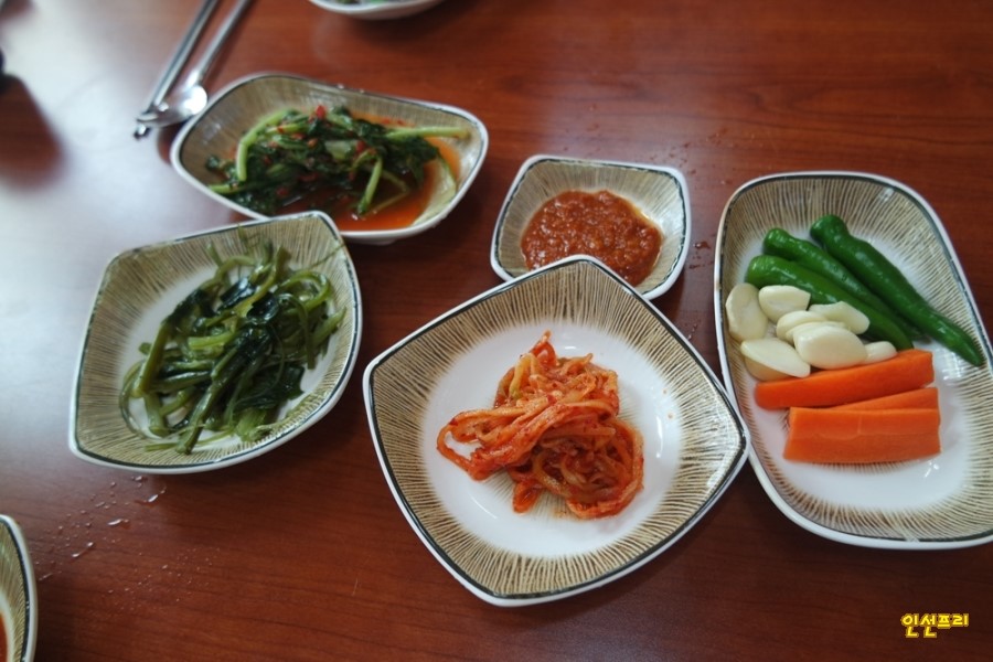 [치질 수술 후 먹은 음식들] 치킨 / 빈대떡 / 족발 / 낙지회 / 해삼 / 순대국 / 보신탕 / 김치부침개 등등