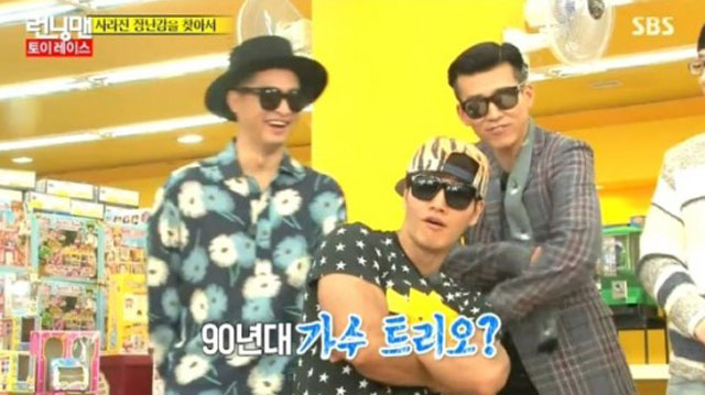 '·±´×¸Ç' ¿Ü¸ð °ø°Ý! '·±´×¸Ç' Ã⿬ÇÑ ÈüÇÕ±×·ì Áö´©¼ÇÀÌ ½º½º·Î¸¦ ±ð¾Æ³»·Á ¿ôÀ½À» ÁÖ¾ú´Ù. /SBS 'ÀÏ¿äÀÏÀÌ ÁÁ´Ù-·±´×¸Ç' ¹æ¼Ûȸé