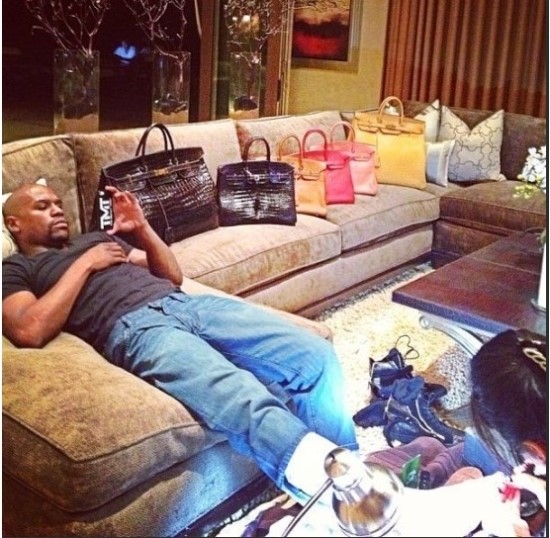  ���̿��� �ν�Ÿ�׷� ��ǰ �ڶ�, ���̿����� �ڽ��� �ν�Ÿ�׷��� ���� ����� �����ϰ� �ִ�./���̿��� �ν�Ÿ�׷�