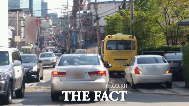 ̸ ̹?  й  ȭϰ  1 29Ϻ '̹' ƴ.  ش Կ  ܼ  ̷ ʰ ־  ȿ ǹ ǰ ִ. /굿=̼ 