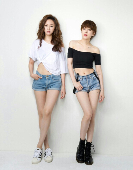 ���鰡�� ���ο� �Ĺ�. ���鰡�� ���ο��� ģ���� ���ؿ�(����)�� �̸� �˳��� �ִ�. / �÷����� ����