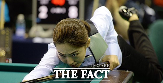 Â÷À¯¶÷. Â÷À¯¶÷¿¡ ´ëÇÑ °ü½ÉÀÌ Ä¿Áö°í ÀÖ´Ù. Â÷À¯¶÷ °áÈ¥ ¼Ò½Ä¿¡ ´©¸®²ÛµéÀÇ ÃàÇϰ¡ ²÷ÀÌÁö ¾Ê°í ÀÖ´Ù. / ´õÆÑÆ® DB