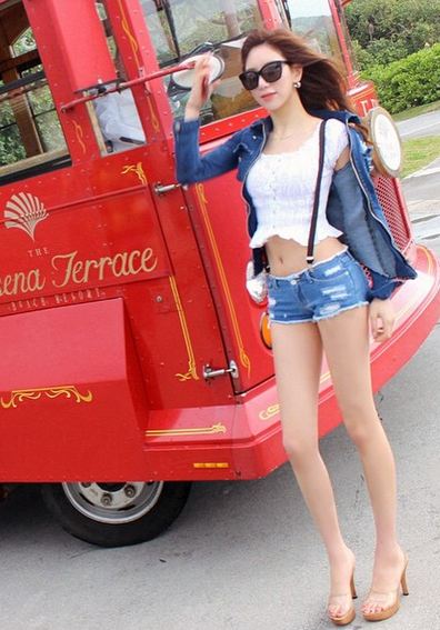 ����ȭ, '������ �������' ����ȭ�� ���� ���� ����� �����۵��� ������ ���߽�Ű�� �ִ�. / ����ȭ �ν�Ÿ�׷�