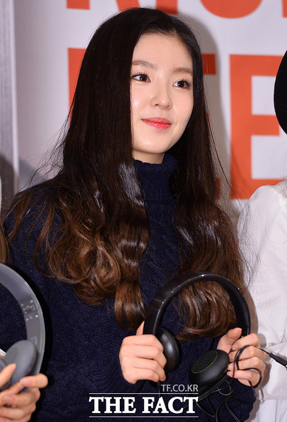 ¾ÆÀ̸°, '´ëÇ¥ û¼ø ¹Ì³à' ¾ÆÀ̸°ÀÌ ´©¸®²ÛµéÀÇ °ü½ÉÀ» ¸ðÀ¸°í ÀÖ´Ù. / ´õÆÑÆ®DB