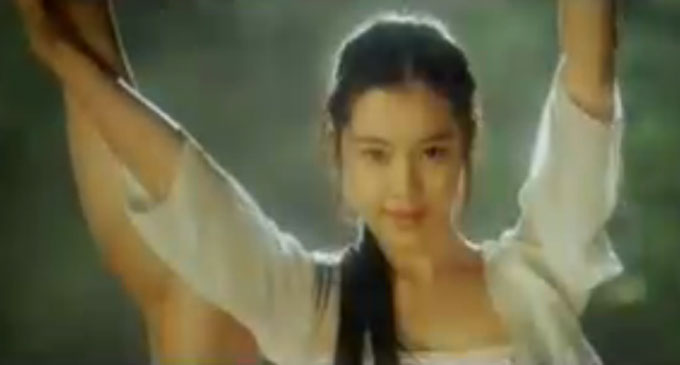 JYJ Ӱ 迹, İ . JYJ Ӱ 迹 Ѻ ԰  ⸦ ϰ ִ. / ȭ '' ƿ