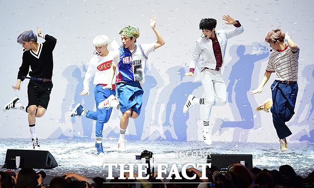 SM���Ͱ� ������ ���̵� �α�׷� ���̴�. ���̴ϴ� �Ҹ��ٴٿ��� 5�� ���� 1���� ����ϰ� �ִ�. /����ƮDB