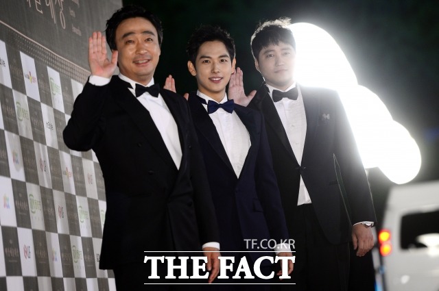 '°ñµçŸÀÓ' '¹Ì»ý'À¸·Î ¿Ï»ý! À̼º¹ÎÀÌ Áö³ÇØ Á¾¿µÇÑ tvN '¹Ì»ý' Ã⿬ ÈÄ ÁÖ¿¬ ¹è¿ì·Î ¿ì¶Ò ¼¹´Ù. /³²À±È£ ±âÀÚ