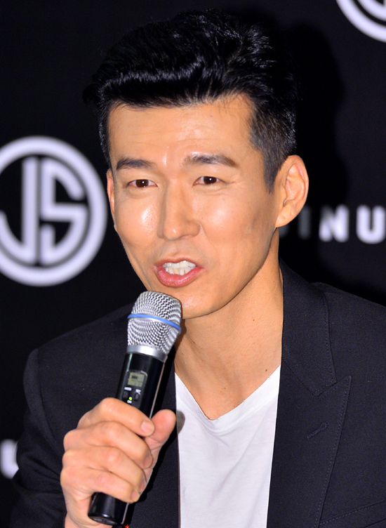 KBS2 '�츮���� ��ü��' ��, ����Ŭ�� 1000���� ���. KBS2 '�츮���� ��ü��'�� �⿬�� ���� '���õ��' Ÿ��Ʋ�� �߰��� �ߴ�. /YG�������θ�Ʈ ����