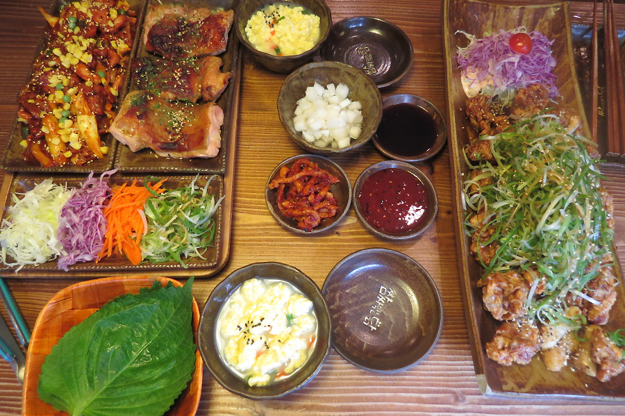 [맛집] 평범한 치킨은 no, 쌈싸먹는 닭집을 소개합니다.