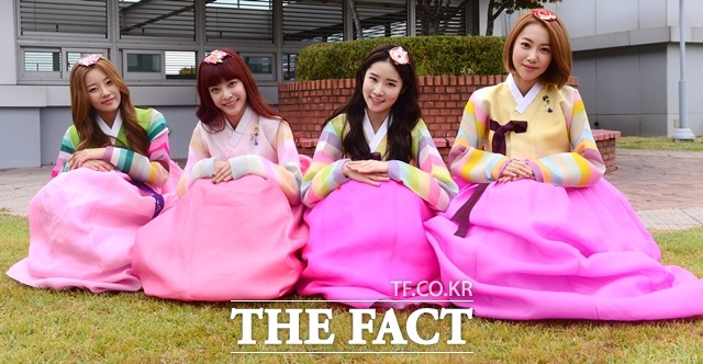 Áö³ÇØ µ¥ºßÇÑ ¸á·Îµðµ¥ÀÌ´Â °¢Á¾ ÇÁ·Î±×·¥¿¡ Ã⿬Çϸç Á¶±Ý¾¿ ÀÎÁöµµ¸¦ ³ôÀ̰í ÀÖ´Ù. ¸â¹öµéÀº ¾ÕÀ¸·Îµµ ¿½ÉÈ÷ Çϰڴٴ °¢¿À¸¦ ¹àÇû´Ù. /³²À±È£ ±âÀÚ