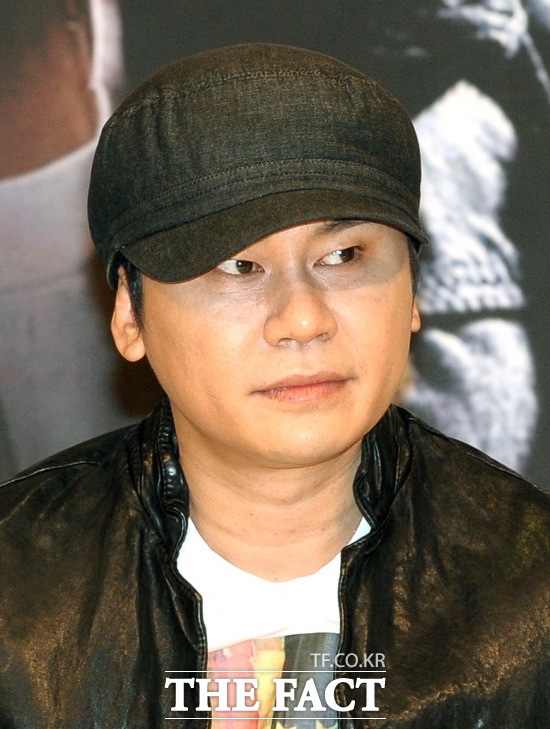 ¾çÇö¼®ÀÌ ÁöÄÚ¿¡ ´ëÇÑ ³²´Ù¸¥ °ü½ÉÀ» º¸¿´´Ù. ±×´Â '¼î¹Ì´õ¸Ó´Ï'¸¦ º¸°í ÁöÄÚ¸¦ ´Þ¸® ºÃ´Ù°í Åоî³ù´Ù. /´õÆÑÆ®DB