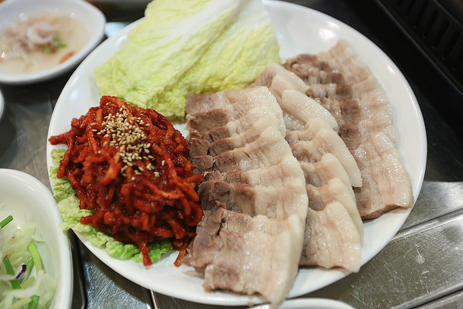 조미료 없이 프라임급 삼겹살로 만든 마포원보쌈 / 신설동역맛집/신설동맛집