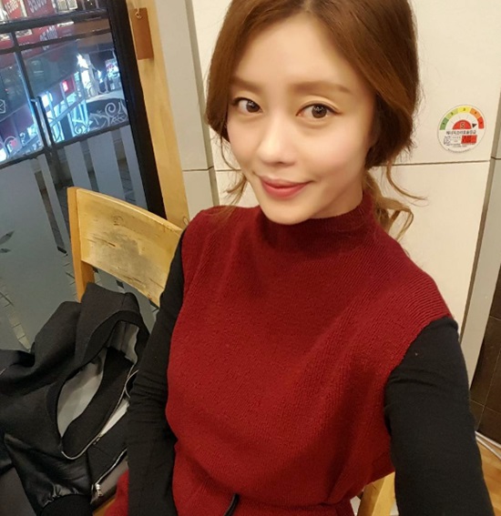 ȥ Ҽ   .     ȥ 3  ǰ  ΰ ȥ Ҽ ϰ ִ. / νŸ׷