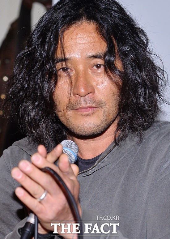 °¡¼ö·Î¼ À½¾Ç ¿¹´É¿¡ Ã⿬ÇÏ´Â Ãֹμö. ¹è¿ì Ãֹμö°¡ 15ÀÏ ÄÉÀ̺í ä³Î ¿¥³Ý '³ÊÀÇ ¸ñ¼Ò¸®°¡ º¸¿©3' ³ìÈ¿¡ ÃÊ´ë°¡¼ö·Î Âü¿©ÇÑ´Ù. /´õÆÑÆ® DB