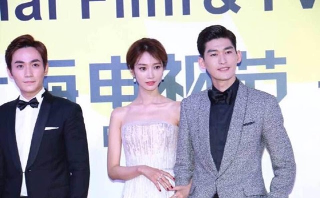 °íÁØÈñ, ´ë·ú ¿©½Å µî±Ø? ¹è¿ì °íÁØÈñ°¡ Áö³ 10ÀÏ »óÇÏÀÌ TV Æä½ºÆ¼¹ú¿¡ ÃÊû¹Þ¾Æ ·¹µåÄ«ÆêÀ» ¹â¾Ò´Ù. /Á¦ÀÌÁö½ºÅ¸ Á¦°ø