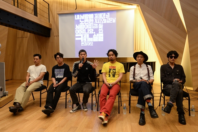  4 ƿ Ͽ 󱼵. ̵ 15 ǰȸ . /ηηamc 