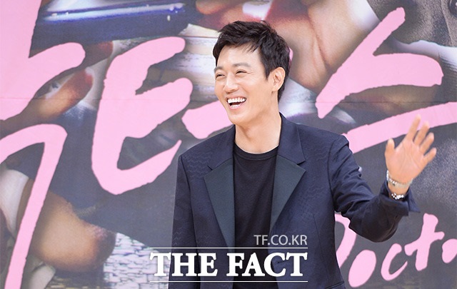 ±è·¡¿ø, 'ºäƼǮ ¸¶Àεå' ÇâÇÑ µµÀüÀå. ±è·¡¿øÀÌ °æÀïÀÛ KBS2 'ºäƼǮ ¸¶Àεå'¸¦ »ý¼ÒÇÏ°Ô Ãë±ÞÇϸç À¯ÄèÇÑ µµÀüÀåÀ» ³»¹Ð¾ú´Ù. /ÀÌ´öÀÎ ±âÀÚ