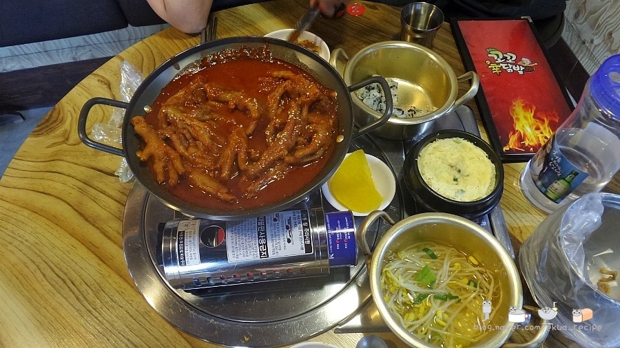 닭발 먹고 쿠폰 뽑으면 서비스 1개, 매콤한 꼬꼬신닭발