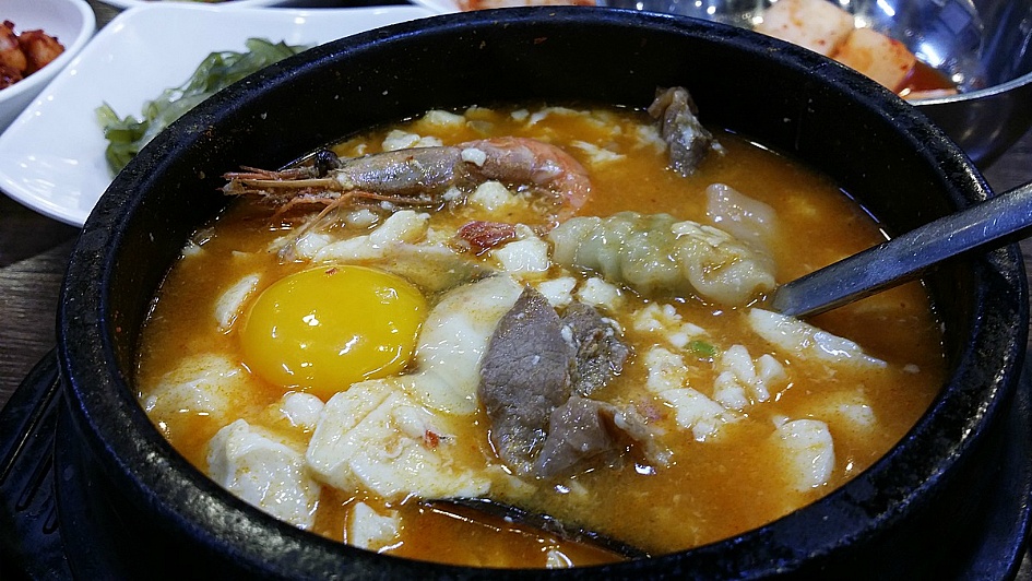 [종로 연지동맛집] 보글보글 한 뚝베기 하실래예? 미스터 연지동 순두부