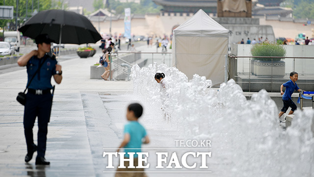  帶  ߻  12ȣ 'ٸ',  13ȣ '' Ŀ   Ǯ    ٸ   ѹݵ  °   ô޸ ִ. /̴ 