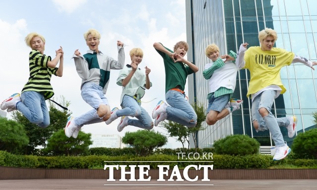 ½Å¿¹ ±×·ì ´ºÅ°µå(¿ÞÂʺÎÅÍ ÈÖ, Áø±Ç, À±¹Î, ÁöÇѼÖ, ¿ìö, ÃÖÁö¾È)°¡ 2ÀÏ ¼¿ï ¸¶Æ÷±¸ ¼º¾Ï·Î '´õÆÑÆ®' »ç¿Á¿¡¼ ÁøÇàµÈ ÀÎÅͺ信 ¾Õ¼ ÈûÂù Æ÷Á ÃëÇϰí ÀÖ´Ù. /±è¼¼Á¤ ±âÀÚ