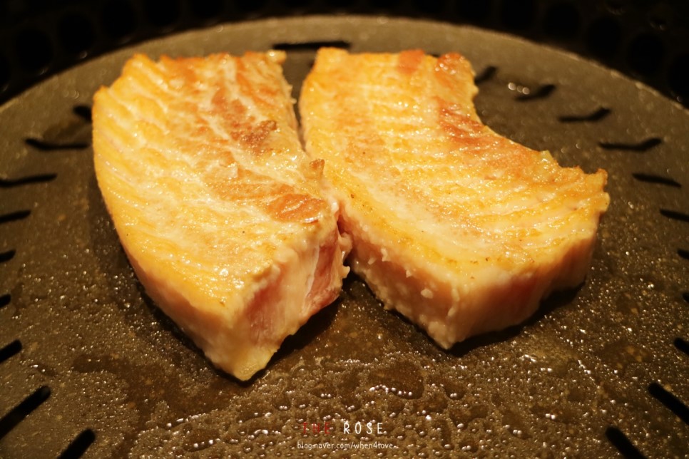 강남역삼겹살 육즙을 담아 부드러운 두껍삼!!