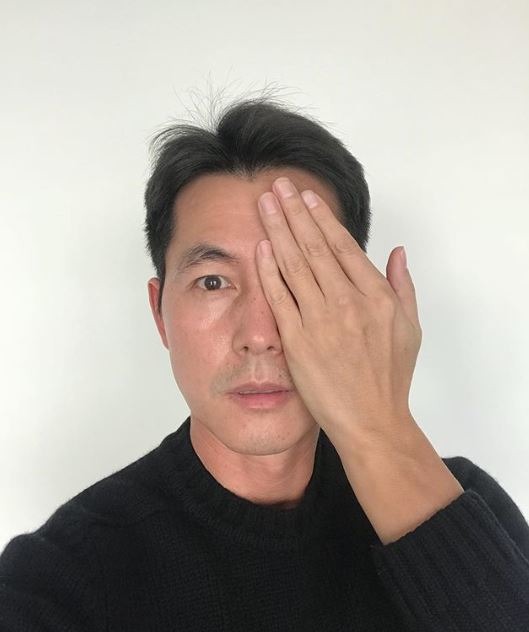 정우성이 자신이 한 발언에 대해 정중한 사과 글을 남겼다. /정우성 인스타그램