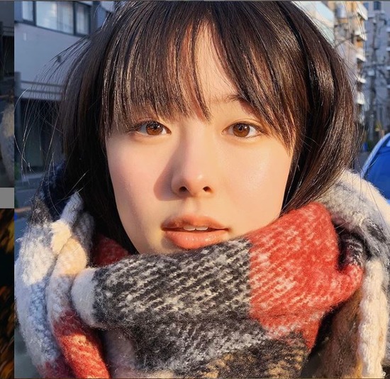 일본 배우 카라타 에리카가 일본 내의 유명 배우 히가시데 마사히로와 불륜을 인정하고 사과했다. /카라타 에리카 SNS 캡처