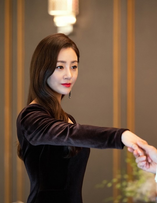 배우 오나라는 KBS2 '99억의 여자'에서 연기 변신을 보여줬다. /KBS 제공
