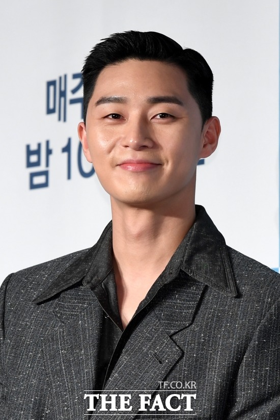 배우 박서준은 자신이 특별 출연했던 영화 '기생충'의 아카데미 4관왕 소식에 기쁨을 감추지 못했다. /남용희 기자