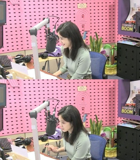장예원 SBS 아나운서는 라디오 진행 도중 '기생충'의 수상 소식에 기뻐했다. /SBS '장예원의 씨네타운' 캡처