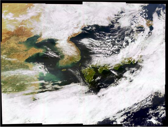 천리안위성 2B호가 지난 4월 22일 13시 한반도를 관측해 보내온 영상. /해양수산부 제공