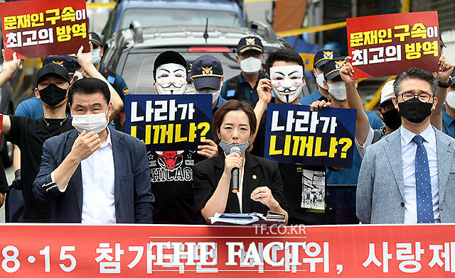 ‘전광훈 입’ 강연재 변호사··· ‘딸내미 하기로 한 사이’