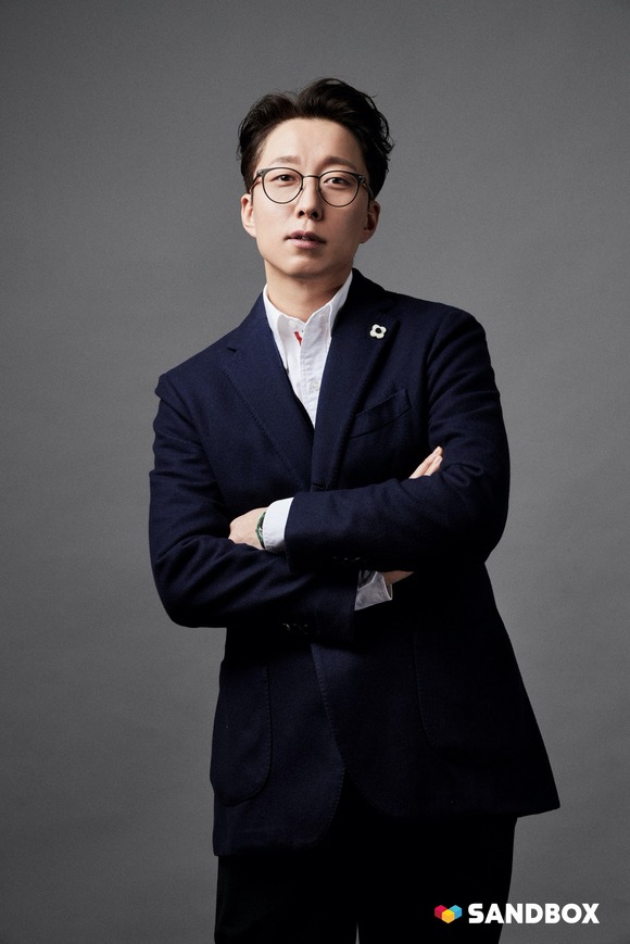 디지털 콘텐츠 '와썹맨', '워크맨' 등을 탄생시킨 김학준 CP가 디지털 엔터테인먼트 기업 샌드박스 CCO로 새 출발한다. /샌드박스 제공
