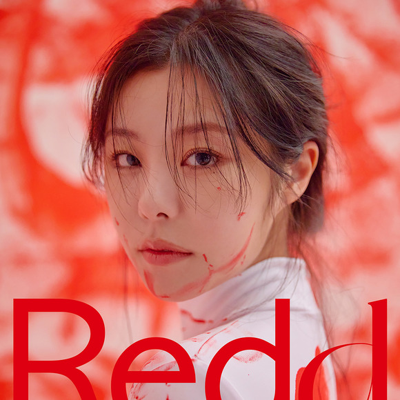 마마무 휘인이 오는 13일 첫 솔로 미니 앨범 'Redd'를 발표한다. 2019년 9월 싱글 'Soar' 이후 1년 7개월 만의 컴백이다. /RBW 제공