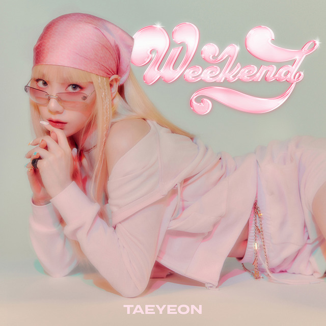 태연이 7월 6일 새 싱글 'Weekend(위크엔드)'를 공개한다. 경쾌한 기타와 레트로한 신스 사운드가 어우러진 디스코 팝 장르의 곡이다. /SM 제공